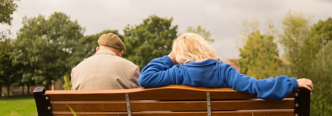 Hilfe bei der Beschäftigung der Pflegekraft für Seniorenpflege 2