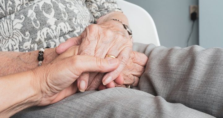 Privat deutschsprachige Seniorenpflegerin finden