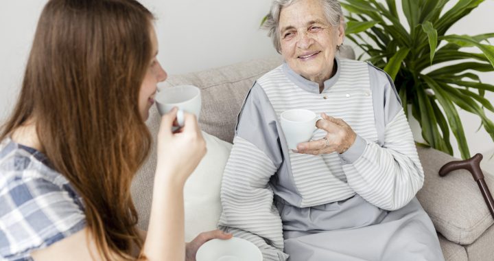 günstige Seniorenbetreuung in Düsseldorf finden