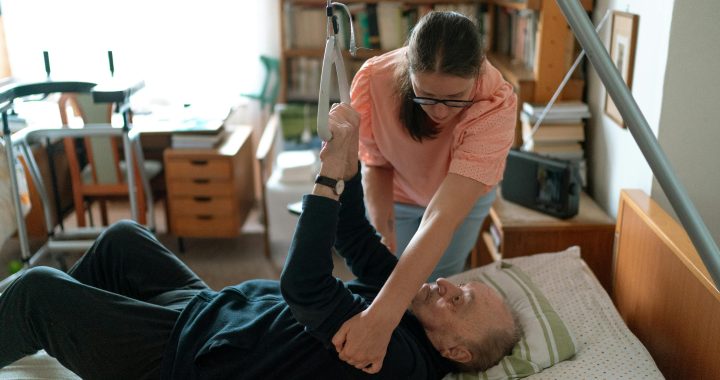 Seniorenbetreuung nach einer Operation in Düsseldorf finden